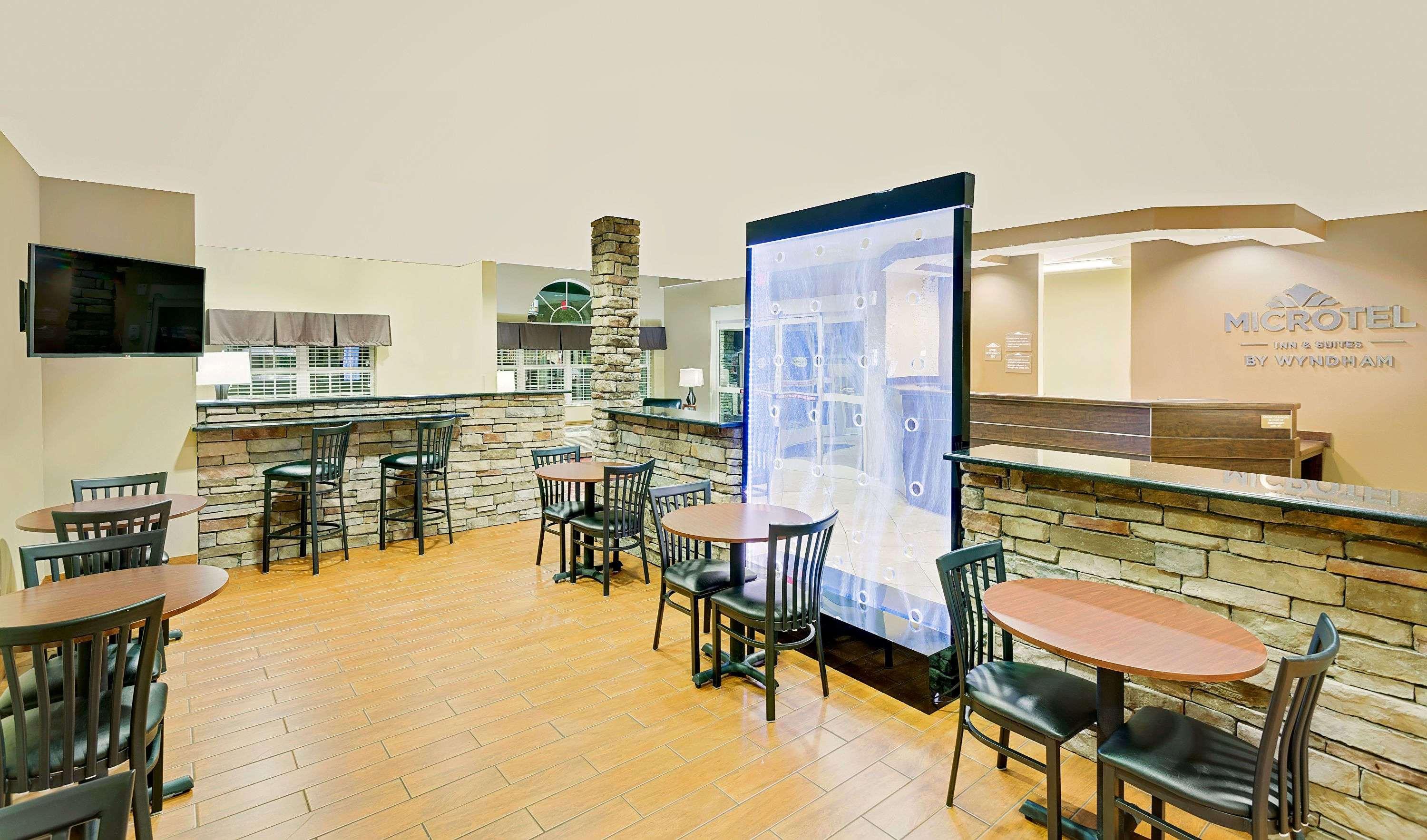 Microtel By Wyndham Perry National Fairground Area I-75 Buitenkant foto