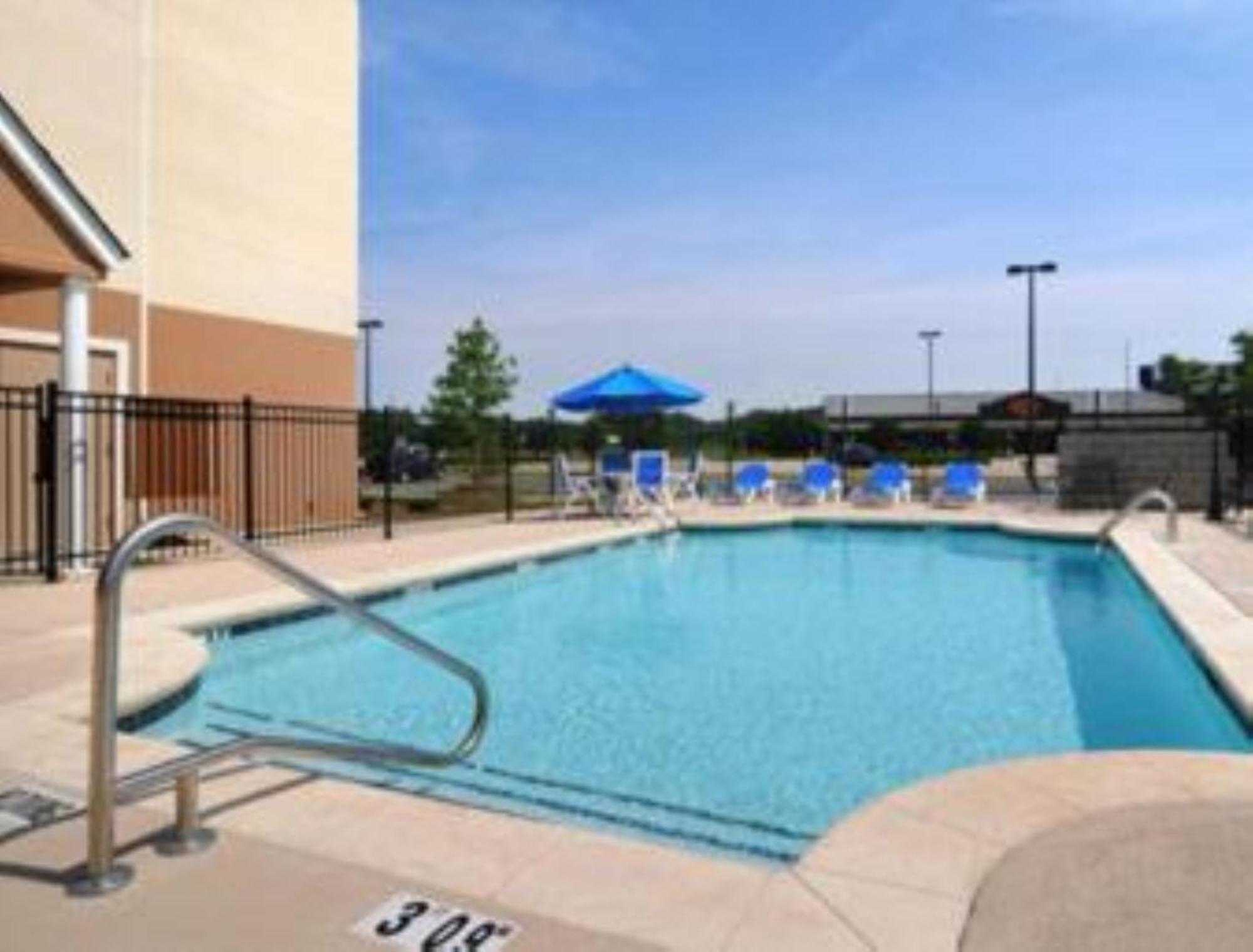 Microtel By Wyndham Perry National Fairground Area I-75 Buitenkant foto